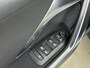Peugeot 2008 SUV 110pk Automaat Allure | Trekhaak | Panoramadak | Apple Carplay/Android Auto | Camera | Navigatie | Armsteun Tussen de Voorstoelen
