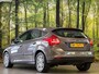 Ford Focus 1.0 EcoBoost Titanium | Achteruitrijcamera | Parkeersensoren | Cruise Control | Elektrische Bestuurdersstoel | Stoelverwarming | 16" Lichtmetaal | Isofix | Bluetooth