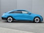 Hyundai Ioniq 6 Connect 53 kWh / SOH 100% / warmtepomp / Dealer onderhouden / Fabrieksgarantie tot 08-2028 / CCS snelladen / All season banden / Head Up Display / WLTP bereik 429 km bereik stad 589 km / Achteruitrijcamera / Apple Carplay Android Auto /