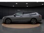 Volkswagen Passat Variant 1.5 eHybrid 272PK R-Line | Pano Dak | Trekhaak | Head-up Display | 360 Camera | Side Assist | Harman Kardon | Black Style | Elek. Stoelen | Elek. Achterklep | Stuur-/Stoelverwarming V+A | 19'' |