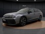Volkswagen Passat Variant 1.5 eHybrid 272PK R-Line | Pano Dak | Trekhaak | Head-up Display | 360 Camera | Side Assist | Harman Kardon | Black Style | Elek. Stoelen | Elek. Achterklep | Stuur-/Stoelverwarming V+A | 19'' |