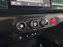 Renault Twingo Urban Range Techno 27.5 kWh Automaat | Demo - Beschikbaar per 01-10-2026 | Armsteun | Camera | Parkeersensoren | Climate Control | Full LED | Adaptive Cruise Control | Navigatie | 18" Lichtmetalen Velgen |
