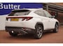 Hyundai Tucson 1.6 T-GDI PHEV 180PK Comfort 4WD+Led+Vitrual+breed-navigatie+camera+19"Lmv+stoel-verw = 62KM-Elek+2 Snoeren=SUPER