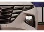 Hyundai Tucson 1.6 T-GDI PHEV 180PK Comfort 4WD+Led+Vitrual+breed-navigatie+camera+19"Lmv+stoel-verw = 62KM-Elek+2 Snoeren=SUPER