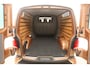 Volkswagen Transporter 2.0 TDI L2H1 Bulli 200PK | Dubbele Cabine | Automaat | Airco | Camera | Virtual | Cruise | Leder | Trekhaak | Carplay | 2xSchuifdeur