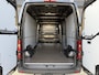 Renault Master E-Tech T35 L2H2 Advance Long Range 87 kWh Automaat | DEMO | Trekhaak | RVS Side & Backbar | Laadruimte Betimmering | Navi | Camera | Apple CarPlay/Android Auto | Full LED | Climate Control | Parkeersensoren |