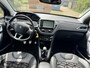 Peugeot 208 1.2i !!MOTORKAPOT!! Navigatie-Cr.contr-Clima-Panoramadak-Parkeersensoren-Lm17"velgen