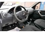 Dacia Sandero stepway 1.6 . airco trekhaak. zeer mooi