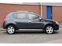 Dacia Sandero stepway 1.6 . airco trekhaak. zeer mooi