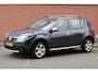Dacia Sandero stepway 1.6 . airco trekhaak. zeer mooi