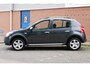 Dacia Sandero stepway 1.6 . airco trekhaak. zeer mooi
