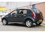 Dacia Sandero stepway 1.6 . airco trekhaak. zeer mooi