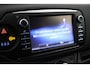 Toyota Yaris 1.0 VVT-i Design Sport | Navigatie | Cruise Control | Clima | Camera | Rijstrooksensor | 15 inch | Privacy glas | Bluetooth | Dakspoiler