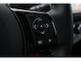 Toyota Yaris 1.0 VVT-i Design Sport | Navigatie | Cruise Control | Clima | Camera | Rijstrooksensor | 15 inch | Privacy glas | Bluetooth | Dakspoiler