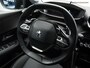 Peugeot 208 1.2 PureTech Allure Sport (APPLE CARPLAY,LED VERLICHTING,DIGITAAL DISPLAY,KEYLESS,PARKEERSENSOREN,CLIMATE,CRUISE)