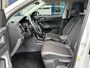 Volkswagen T-Cross 1.0 TSI Style / Adaptieve Cruise-Control / Stoelverwarming / Trekhaak / Apple-Carplay & Android-Auto / LED / Keyless / Dodehoek-Detectie / Climate-Control / DAB Radio-Bluetooth / Getint-Glas / PDC V+A met Camera / 17'' LMV / All-Seasons / ENZ.
