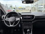 Volkswagen T-Cross 1.0 TSI Style / Adaptieve Cruise-Control / Stoelverwarming / Trekhaak / Apple-Carplay & Android-Auto / LED / Keyless / Dodehoek-Detectie / Climate-Control / DAB Radio-Bluetooth / Getint-Glas / PDC V+A met Camera / 17'' LMV / All-Seasons / ENZ.