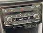 Volkswagen T-Cross 1.0 TSI Style / Adaptieve Cruise-Control / Stoelverwarming / Trekhaak / Apple-Carplay & Android-Auto / LED / Keyless / Dodehoek-Detectie / Climate-Control / DAB Radio-Bluetooth / Getint-Glas / PDC V+A met Camera / 17'' LMV / All-Seasons / ENZ.