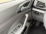 Volkswagen T-Cross 1.0 TSI Style / Adaptieve Cruise-Control / Stoelverwarming / Trekhaak / Apple-Carplay & Android-Auto / LED / Keyless / Dodehoek-Detectie / Climate-Control / DAB Radio-Bluetooth / Getint-Glas / PDC V+A met Camera / 17'' LMV / All-Seasons / ENZ.