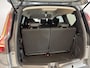 Dacia Jogger 155PK Hybrid Expression 7p. Automaat | DEMO | 7 Zitplaatsen | Camera | Parkeersensoren | Apple CarPlay/Android Auto | Cruise Control | Climate Control | Digital Cockpit | Armsteun | Licht & Regen Sensor |
