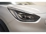 Kia Niro EV Niro 64 kWh DynamicLine 3-Fase [ Pano Nav Half-leder Clima Stoelverwarming Apple/Android ]