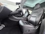 Tesla Model Y RWD 300PK LFP Accu Trekhaak Spoiler 20"lm Warmtepomp Leer PanoDak Navi Premium-Audio Ecc Adap.Cruise Camera's Traffic-Aware-Cruise+Sturen AI FSD-3 Computer SOH 92% Stuur+Stoelverwarming Led Traffic-Aware Cruise Control Toybox Elek.Achterklep 1.600KG Trekgewicht 1e Eigenaar Origineel Nederlandse Auto