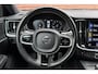 Volvo V60 B3 R-Design | Elektrisch Verstelbare Sportstoelen | Harman Kardon Geluidsinstallatie | Stoelverwarming | Elektrisch Afneembare Trekhaak | Dodehoek Detectie | Adaptieve Cruise Control