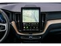Volvo XC60 T6 350 pk Plug-in hybrid AWD Ultra Dark | Luchtvering | Trekhaak 2.250 kg | BLIS | Stoel-/Stuurverwarming | Getint Glas | Head-up Display | Adaptieve Cruise Control |