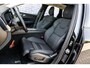 Volvo XC60 T6 350 pk Plug-in hybrid AWD Ultra Dark | Luchtvering | Trekhaak 2.250 kg | BLIS | Stoel-/Stuurverwarming | Getint Glas | Head-up Display | Adaptieve Cruise Control |
