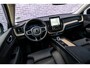 Volvo XC60 T6 350 pk Plug-in hybrid AWD Ultra Dark | Luchtvering | Trekhaak 2.250 kg | BLIS | Stoel-/Stuurverwarming | Getint Glas | Head-up Display | Adaptieve Cruise Control |