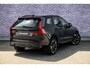 Volvo XC60 T6 350 pk Plug-in hybrid AWD Ultra Dark | Luchtvering | Trekhaak 2.250 kg | BLIS | Stoel-/Stuurverwarming | Getint Glas | Head-up Display | Adaptieve Cruise Control |
