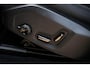 Volvo XC60 T6 350 pk Plug-in hybrid AWD Ultra Dark | Luchtvering | Trekhaak 2.250 kg | BLIS | Stoel-/Stuurverwarming | Getint Glas | Head-up Display | Adaptieve Cruise Control |
