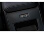 Volvo XC60 T6 350 pk Plug-in hybrid AWD Ultra Dark | Luchtvering | Trekhaak 2.250 kg | BLIS | Stoel-/Stuurverwarming | Getint Glas | Head-up Display | Adaptieve Cruise Control |
