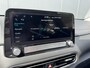 Hyundai Kona Electric EV Comfort 64 kWh / Warmtepomp / SOH 100% / Navigatie / Krell audio / All season banden / Dealeronderhouden / Fabrieksgarantie t/m 03-27 /