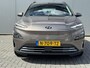 Hyundai Kona Electric EV Comfort 64 kWh / Warmtepomp / SOH 100% / Navigatie / Krell audio / All season banden / Dealeronderhouden / Fabrieksgarantie t/m 03-27 /