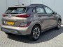 Hyundai Kona Electric EV Comfort 64 kWh / Warmtepomp / SOH 100% / Navigatie / Krell audio / All season banden / Dealeronderhouden / Fabrieksgarantie t/m 03-27 /