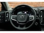 Volvo XC40 T5 Recharge R-Design | Trekhaak, inklapbaar | Stoelverwarming | 360 graden camera | Elektrisch verstelbare voorstoelen met geheugenfunctie | Harman Kardon | Lederen bekleding | Extra getint glas | Draadloze telefoonlader | Full LED koplampen | Apple carplay/ Android auto