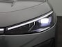 Volkswagen T-Roc 1.5 eTsi R-Line First Edition 150PK DSG Pano-Schuifdak, Trekhaak, Black Style, 20" LM Velgen, Keyless, Side Asisst, Matrix LED-Verlichting, Achteruitrijcamera