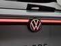 Volkswagen T-Roc 1.5 eTsi R-Line First Edition 150PK DSG Pano-Schuifdak, Trekhaak, Black Style, 20" LM Velgen, Keyless, Side Asisst, Matrix LED-Verlichting, Achteruitrijcamera