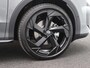 Volkswagen T-Roc 1.5 eTsi R-Line First Edition 150PK DSG Pano-Schuifdak, Trekhaak, Black Style, 20" LM Velgen, Keyless, Side Asisst, Matrix LED-Verlichting, Achteruitrijcamera
