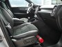 Volvo XC40 1.5 T3 Momentum Business | Zwart dak | Navigatie | Adaptieve Cruise control | Camera | Elektrische achterklep | Elektrisch verstelbare stoelen met geheugen