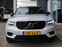 Volvo XC40 1.5 T3 Momentum Business | Zwart dak | Navigatie | Adaptieve Cruise control | Camera | Elektrische achterklep | Elektrisch verstelbare stoelen met geheugen