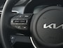 Kia Stonic DynamicLine 1.0 T-GDi MHEV | LED-koplampen | Cruise Control | Achteruitrijcamera | Dakrails | lichtmetalen velgen | Digitaal Dashboard Appel CarPlay/Android Auto | Climate Control |