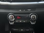 Kia Stonic DynamicLine 1.0 T-GDi MHEV | LED-koplampen | Cruise Control | Achteruitrijcamera | Dakrails | lichtmetalen velgen | Digitaal Dashboard Appel CarPlay/Android Auto | Climate Control |