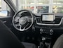 Kia Stonic DynamicLine 1.0 T-GDi MHEV | LED-koplampen | Cruise Control | Achteruitrijcamera | Dakrails | lichtmetalen velgen | Digitaal Dashboard Appel CarPlay/Android Auto | Climate Control |