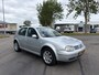 Volkswagen Golf 1.6-16V Ocean 5-Deurs 105 PK. Leuke en fijn rijdende inruilauto met nieuwe APK !!!