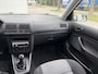 Volkswagen Golf 1.6-16V Ocean 5-Deurs 105 PK. Leuke en fijn rijdende inruilauto met nieuwe APK !!!
