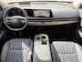 Nissan Ariya Evolve 91 kWh / Stoelverwarming voor en achter / Schuif-kantel dak / Stoelventilatie / Stuurverwarming / 100% dealer onderhouden / Elektrisch verstelbare stoelen met geheugen / Elektrische achterklep / Adaptieve cruise control