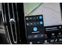 Volvo XC40 Recharge Plus 70 kWh | Adaptieve Cruise Control | Dodehoek Detectie | Stoel en Stuurverwarming | 20” | Nubuck Bekleding |