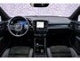 Volvo XC40 Recharge Plus 70 kWh | Adaptieve Cruise Control | Dodehoek Detectie | Stoel en Stuurverwarming | 20” | Nubuck Bekleding |